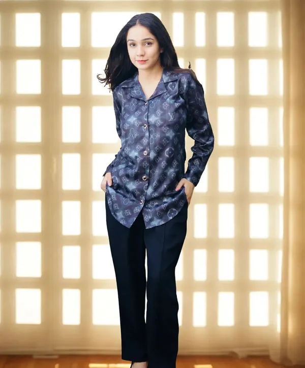 Womens_Grey_Floral_Printed_Shirt_And_Black_Pants_Co_Ord_Set