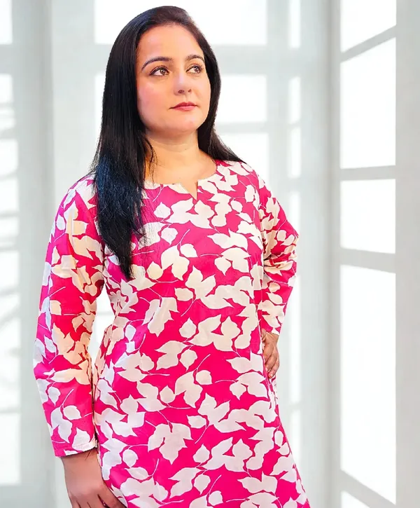 Monochrome_Pink_And_White_Pettle_Drift_Cotton_Co_Ord_Sets