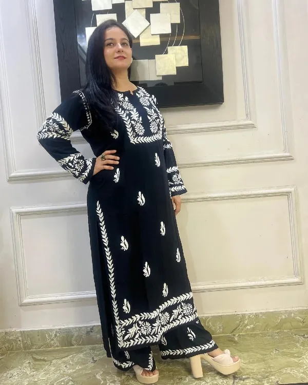 Black_Bloom_Chikankari_Kurti_Set