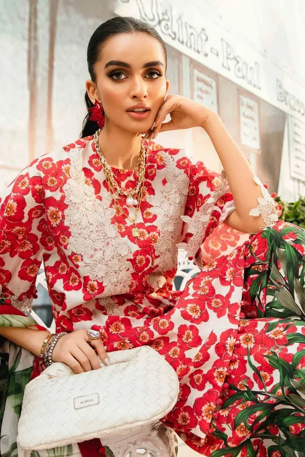 The_Embroidered_Herringbone_Lawn_Suit_Set
