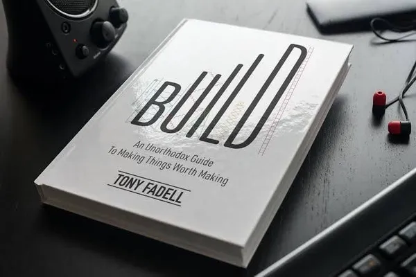 Build_An_Unorthodox_Guide_To_Making_Things_Worth_Making
