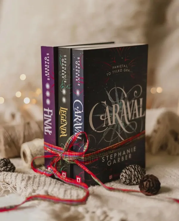 Caraval_Trilogy_By_Stephanie_Garber