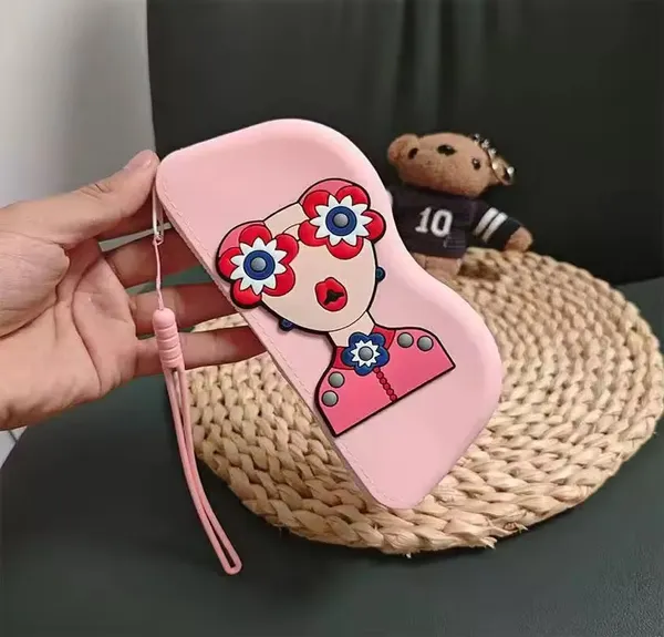 Kawaii_Sunglasses_Case_with_Wrist_Strap_-_Pink