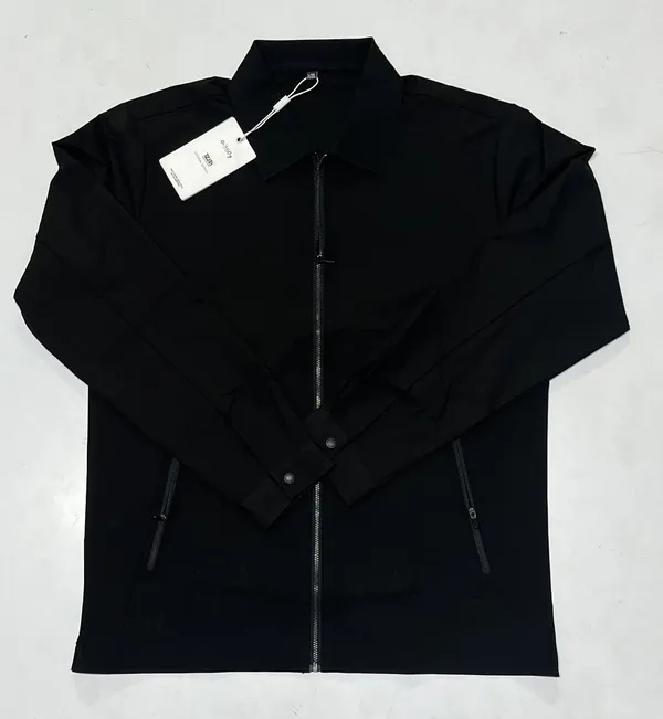 Black_Zip-Up_Jacket_With_Collar_And_Pockets