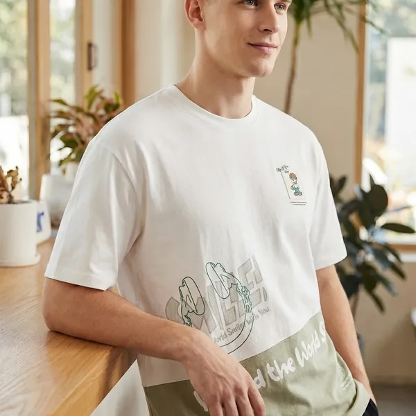 Snoopy_Graphic_Print_White_T-Shirt_With_Olive_Green_Color_Block