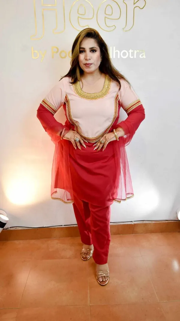 Peach_And_Red_Suit_With_Net_Dupatta