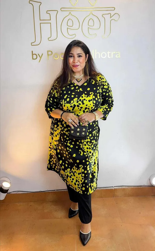 Black_And_Yellow_Satin_Set