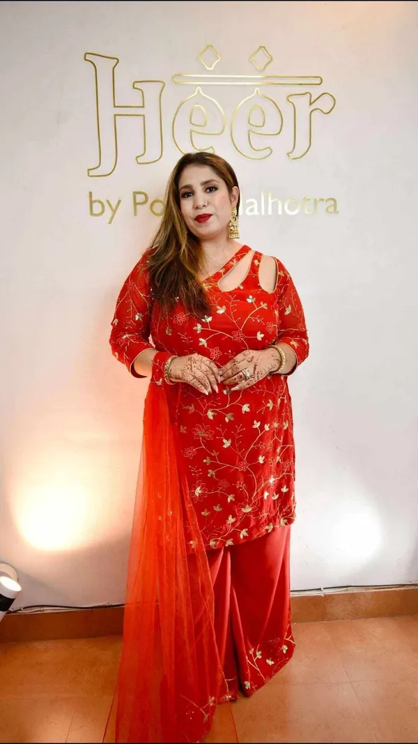 Red_Embroidery_Suit