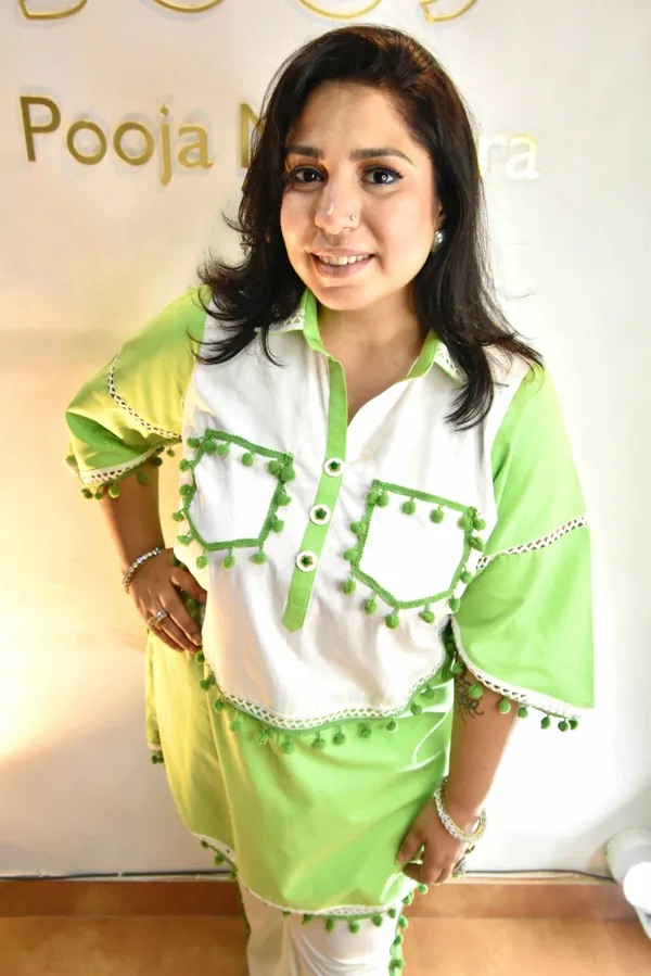Green_Set_With_White_Polar_Pants