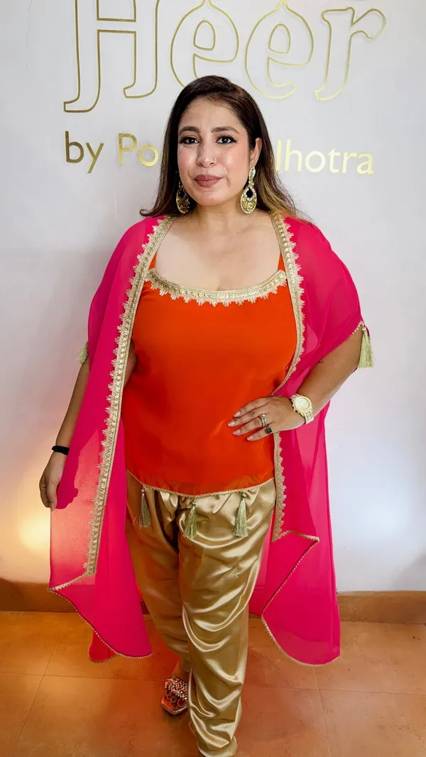 Glow_Up_Drape_Outfit