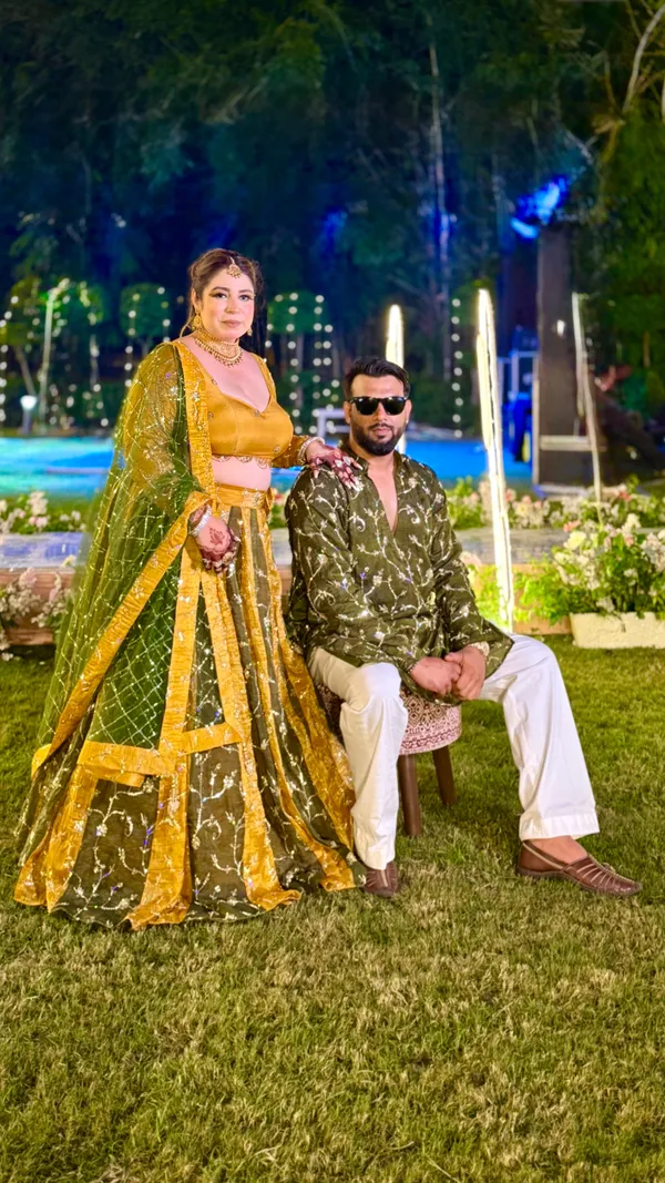 Golden_Sitara_Lehanga