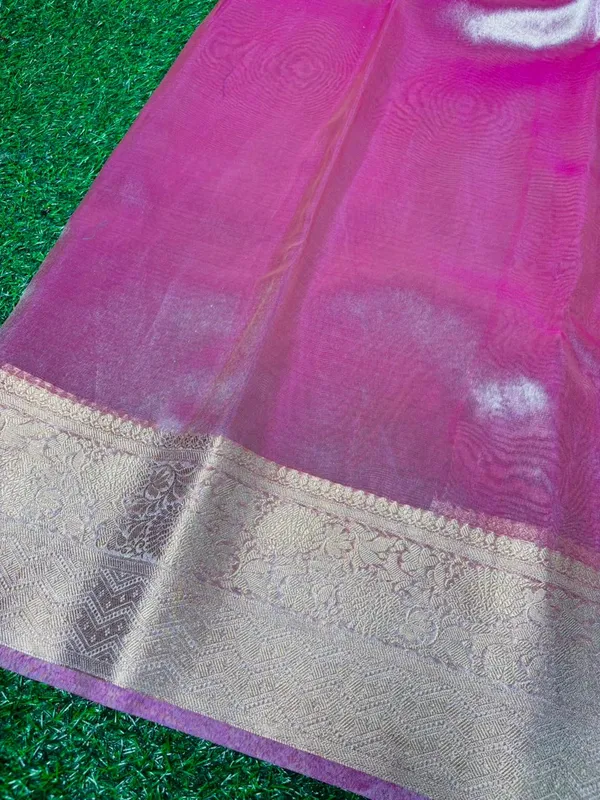 Vibrant_Pink_Tissue_Silk_Traditional_Banarasi_Saree
