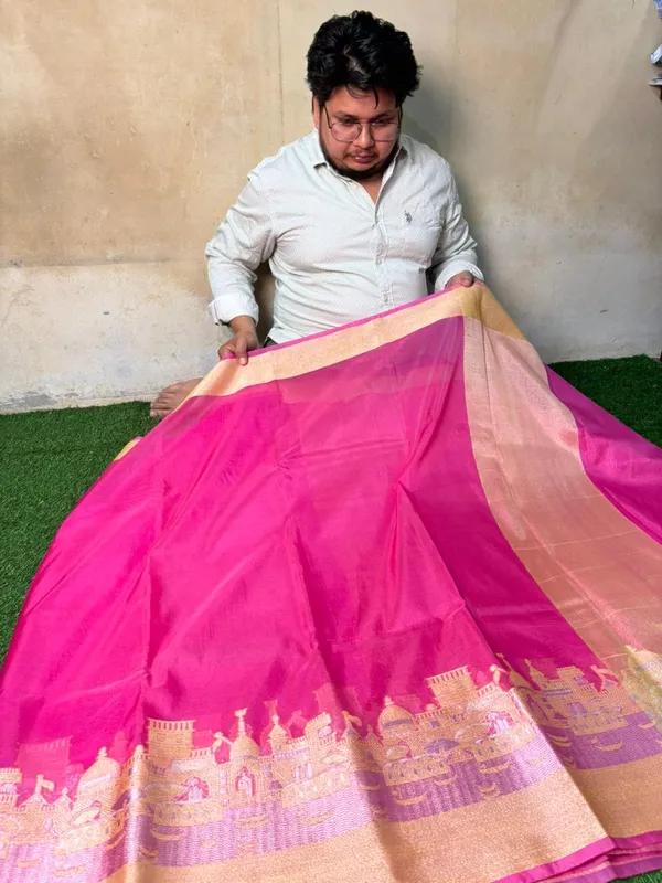 Vibrant_Pink_Georgette_Silk_Saree_With_Golden_Zari_Border