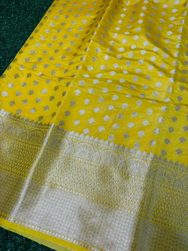 Yellow_Banarasi_Chinia_Silk_Saree_With_Zari_Work