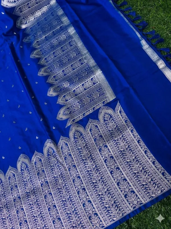 Royal_Blue_Breathable_Mashru_Katan_Silk_Heritage_Weave_Banarasi_Saree