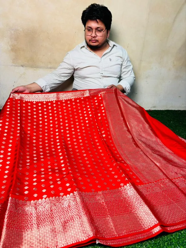 Banarasi_Chinia_Silk_Saree_With_Zari_Work_-_Vibrant_Red