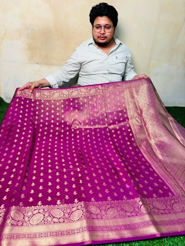Pink_Breathable_Tissue_Silk_Banarasi_Saree_With_Rich_Pallu_And_Blouse