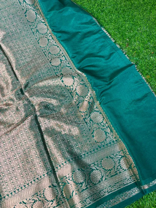 Warm_Silk_Saree_With_Zari_Work_-_Traditional_Weave_Green