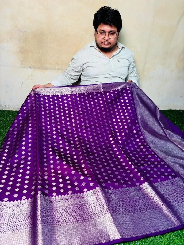 Purple_Banarasi_Chinia_Silk_Saree_With_Zari_Work