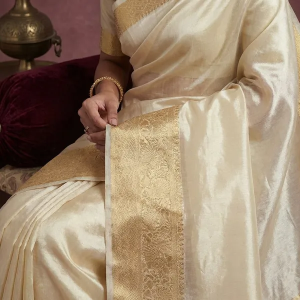 Elegant_White_Tissue_Silk_Traditional_Banarasi_Saree