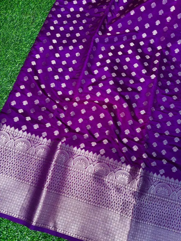 Purple_Banarasi_Chinia_Silk_Saree_With_Zari_Work