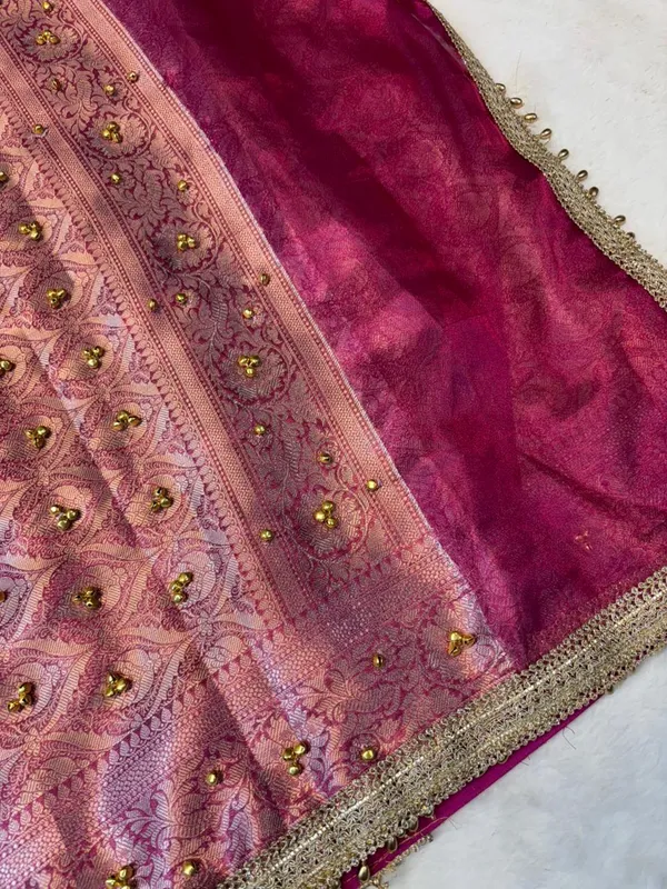 MATALLIC_PINK_KORA_TISSUE_VIRAL_GHUNGROO_SAREE