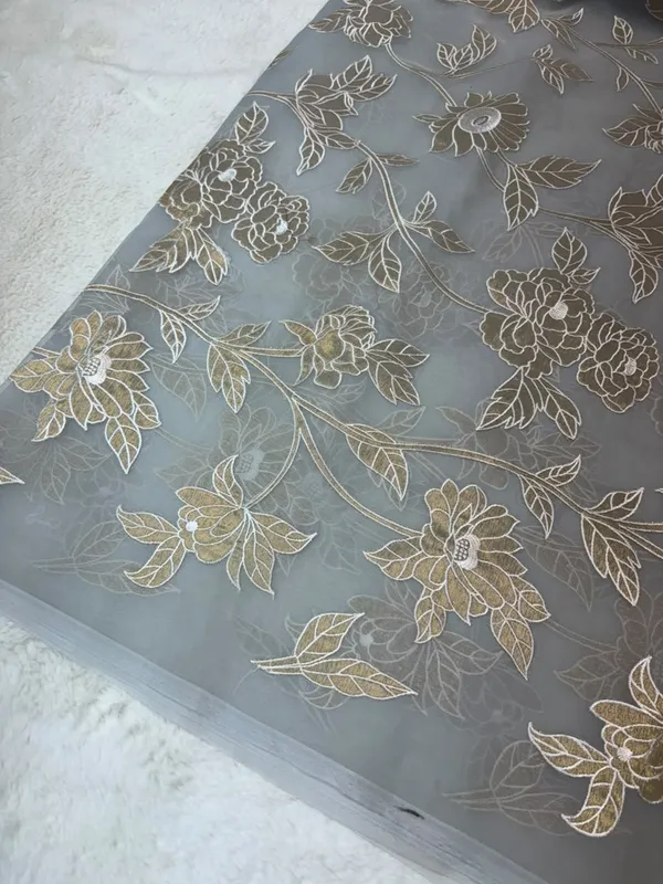 PREMIUM_ORGANZA_SILK_SAREE_WITH_RICH_ZARI_PALLU_AND_TISSUE_APPLIQUE_WORK