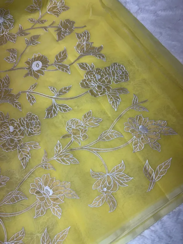 PREMIUM_ORGANZA_SILK_SAREE_WITH_RICH_ZARI_PALLU_AND_TISSUE_APPLIQUE_WORK