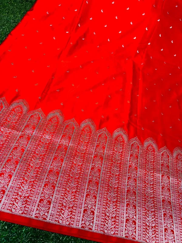 Vibrant_Red_Breathable_Mashru_Katan_Silk_Heritage_Weave_Banarasi_Saree