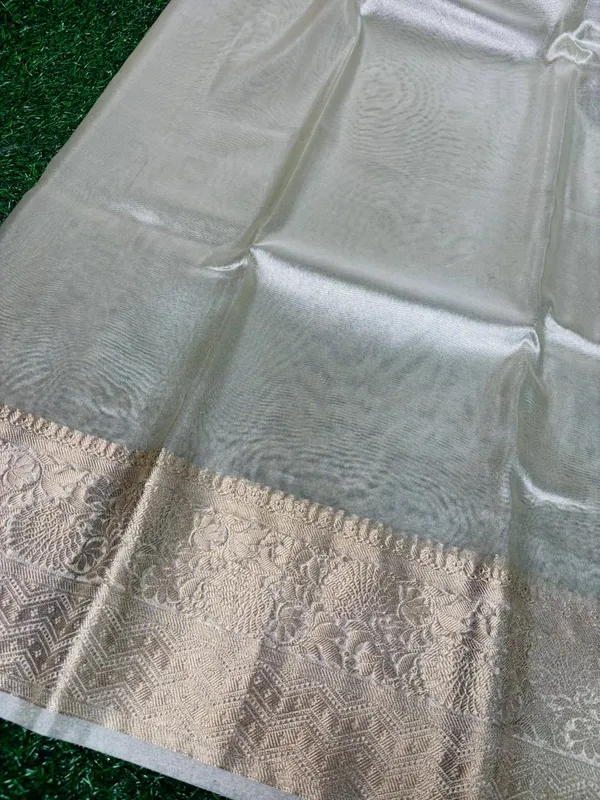 Elegant_White_Tissue_Silk_Traditional_Banarasi_Saree