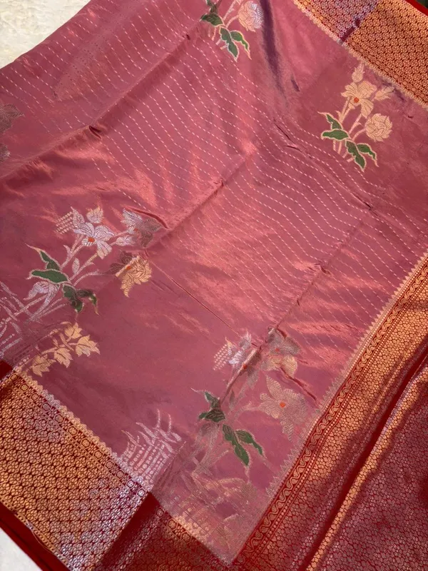 KATAN_SILK_FLORAL_EMBOSSED_MEENAKARI_BANARASI_SAREE