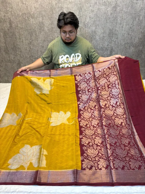 KATAN_SILK_FLORAL_EMBOSSED_MEENAKARI_BANARASI_SAREE