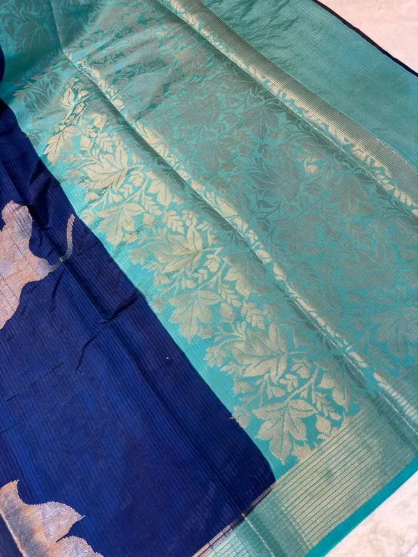 KATAN_SILK_FLORAL_EMBOSSED_MEENAKARI_BANARASI_SAREE