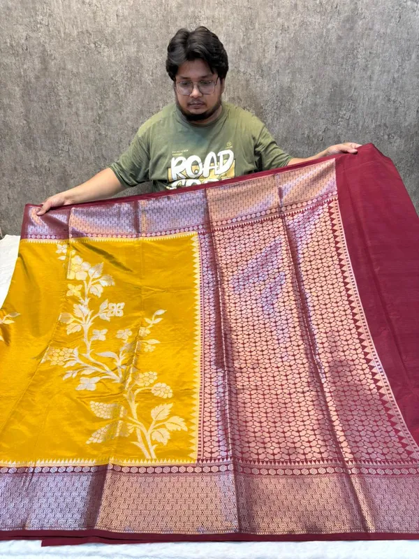 KATAN_SILK_FLORAL_EMBOSSED_MEENAKARI_BANARASI_SAREE