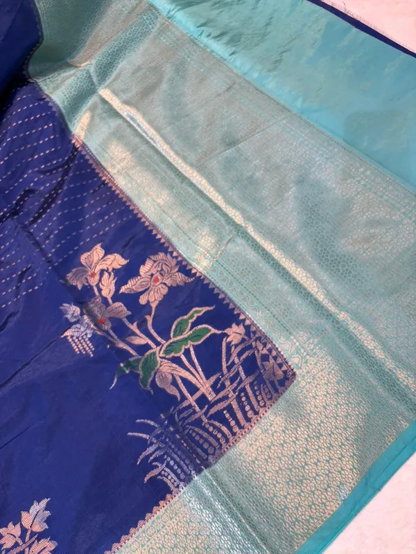 KATAN_SILK_FLORAL_EMBOSSED_MEENAKARI_BANARASI_SAREE