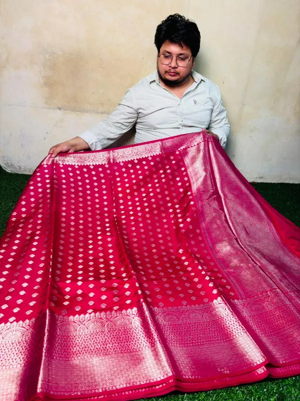 Rani_Pink_Banarasi_Chinia_Silk_Saree_With_Zari_Work
