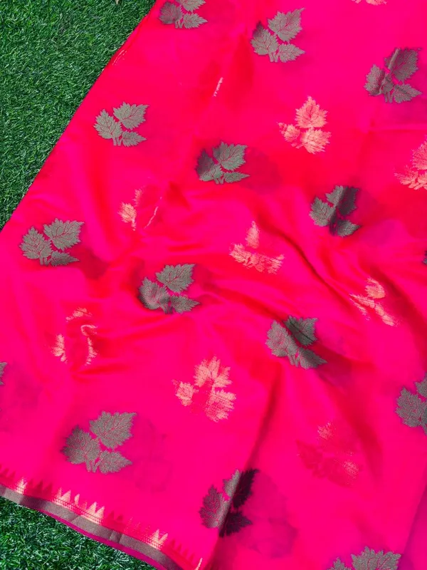 Bright_Pink_Banarasi_Cotton_Silk_Saree_With_Golden_And_Silver_Zari_Leaf_Motifs