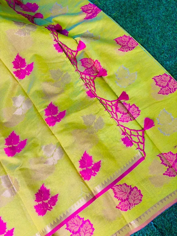 Mehandi_Yellow_Banarasi_Cotton_Silk_Saree_With_Pink_Floral_Weaving_And_Golden_Zari_Border