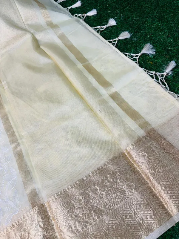 Off_White_Organza_Silk_Chikan_Kari_Work_Banarasi_Saree