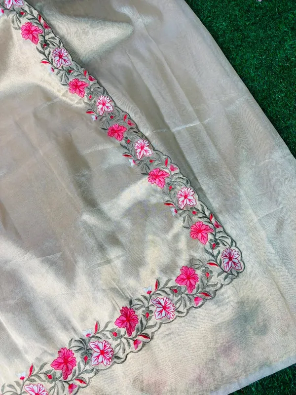 Off-White_Organza_Saree_With_Pink_Floral_Embroidered_Border