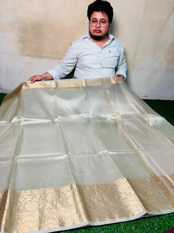 Elegant_White_Tissue_Silk_Traditional_Banarasi_Saree