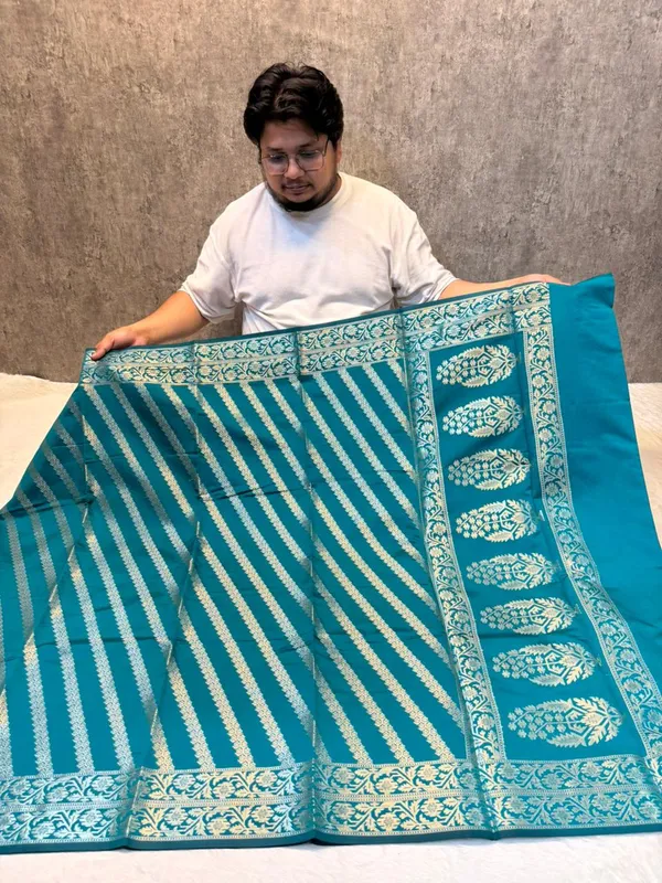zari_buti_classic_banarasi_soft_silky_patola_saree_with_rich_pallu_and_blouse