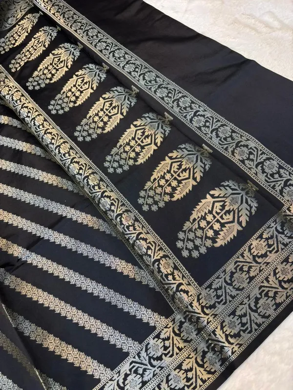 zari_buti_classic_banarasi_soft_silky_patola_saree_with_rich_pallu_and_blouse