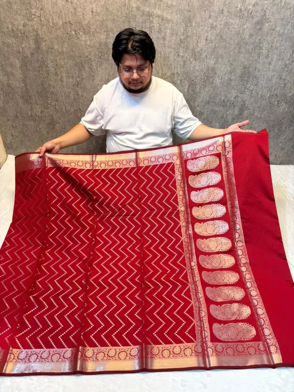 zari_buti_classic_banarasi_soft_silky_patola_saree_with_rich_pallu_and_blouse