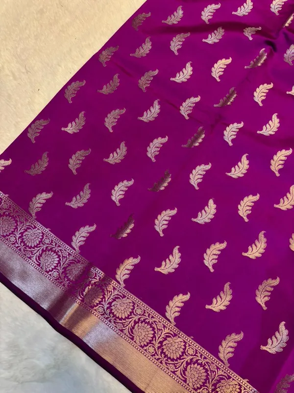 zari_buti_classic_banarasi_soft_silky_patola_saree_with_rich_pallu_and_blouse