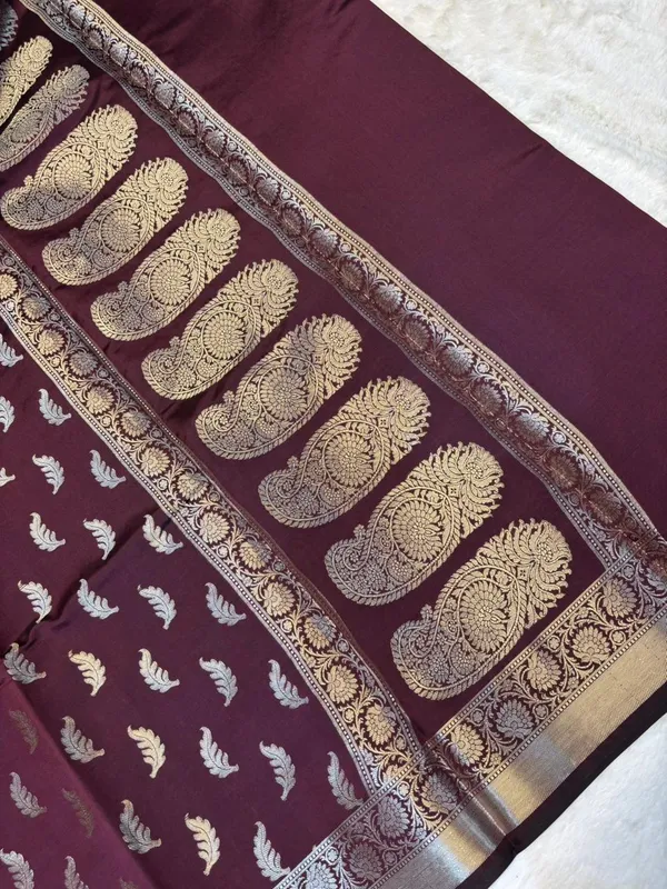 zari_buti_classic_banarasi_soft_silky_patola_saree_with_rich_pallu_and_blouse