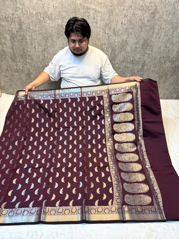 zari_buti_classic_banarasi_soft_silky_patola_saree_with_rich_pallu_and_blouse