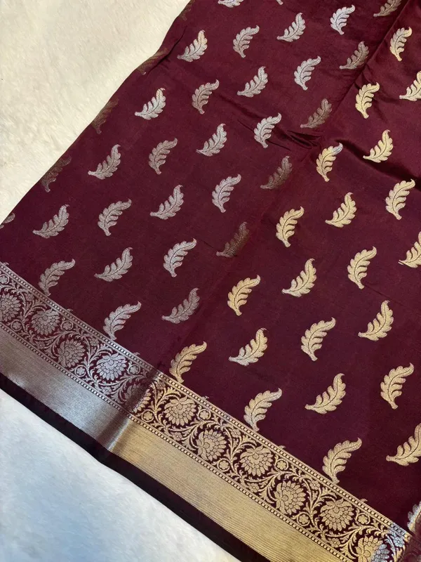 zari_buti_classic_banarasi_soft_silky_patola_saree_with_rich_pallu_and_blouse