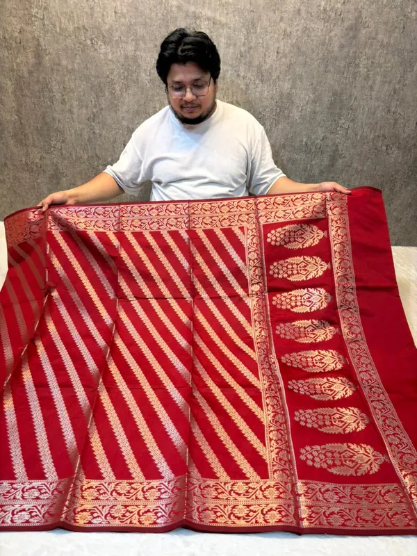 zari_buti_classic_banarasi_soft_silky_patola_saree_with_rich_pallu_and_blouse