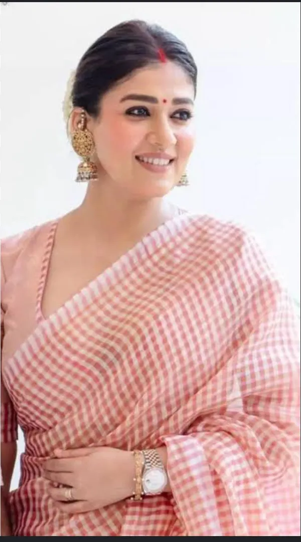 Nayanthara_mam_inspired_silky_check_banarasi_saree